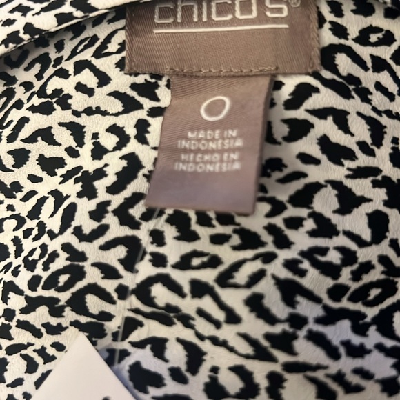 Chico’s-Glam Geo Mixed-Print Popover Top Size 0 - Picture 6 of 9